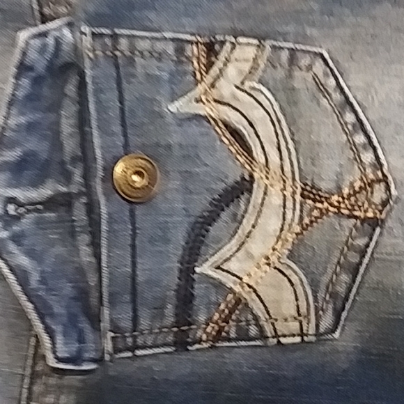 Baccini Bermuda Denim Shorts - Picture 7 of 11